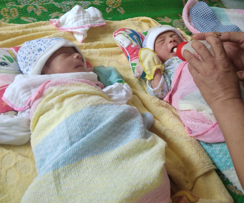 Người d&acirc;n g&oacute;p sữa nu&ocirc;i 2 trẻ vừa sinh đ&atilde; mất mẹ - Ảnh 3.