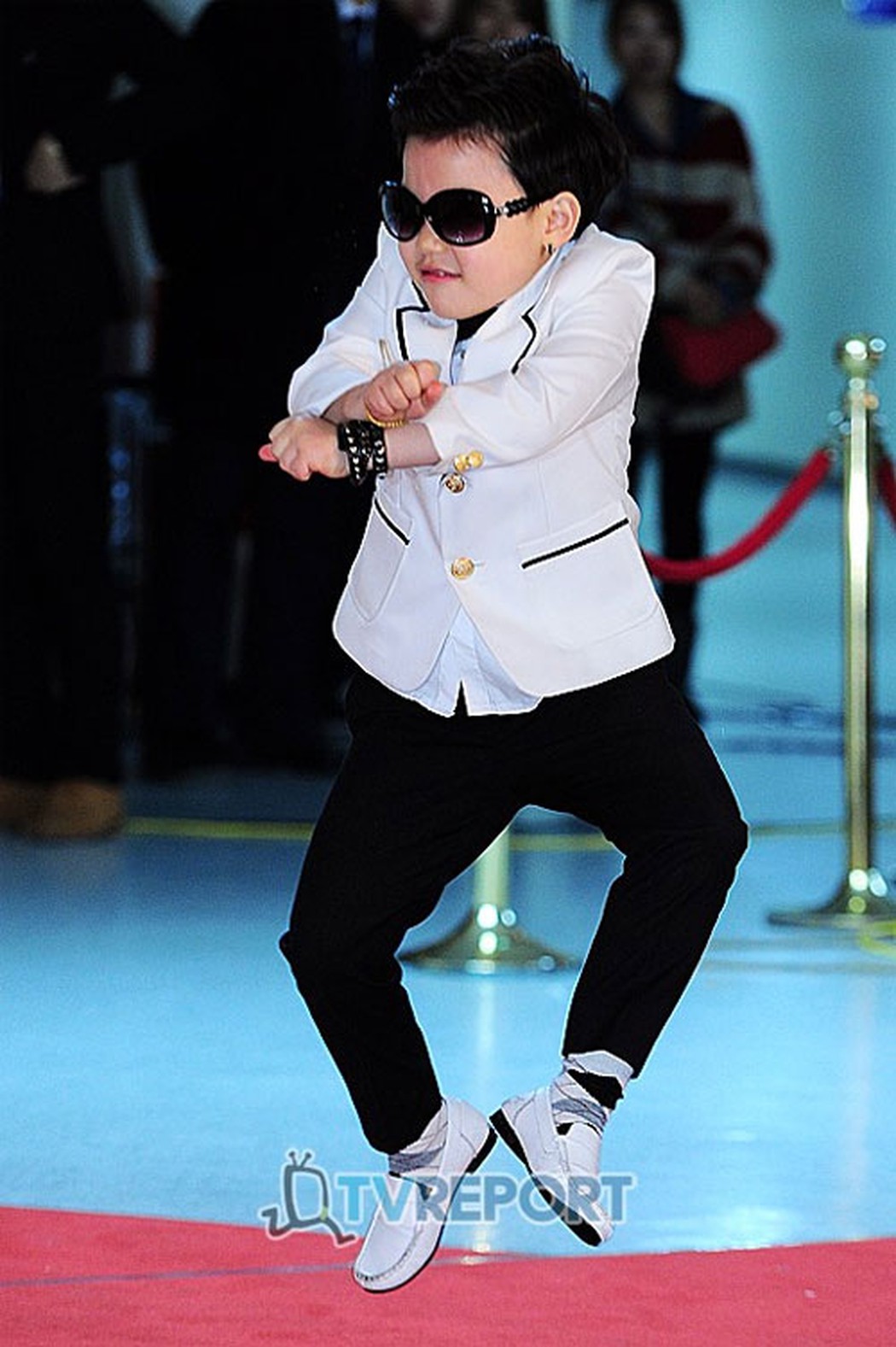8 năm sau hit Gangnam Style, cậu bé Psy nhí có mẹ người Việt Nam giờ đã lớn phổng phao và có cuộc sống rất khác - Ảnh 3.