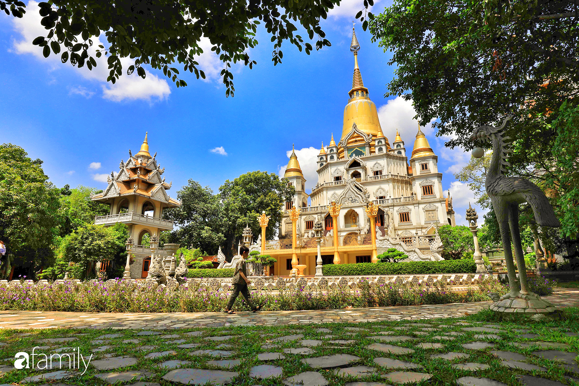 Chiêm ngưỡng từng ngóc ngách quanh ngôi chùa ở Sài Gòn được bình chọn là 1 trong 10 ngôi chùa đẹp nhất thế giới, bước chân đến đâu là &quot;ngộp thở&quot; đến đấy vì sự kỳ công - Ảnh 4.