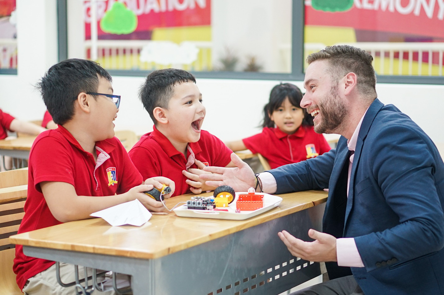&ldquo;Nắm bắt&rdquo; cơ hội học tập tại Royal School với ưu đ&atilde;i 25% học ph&iacute; trong 5 năm khi đăng k&yacute; trước 30/05 - Ảnh 2.