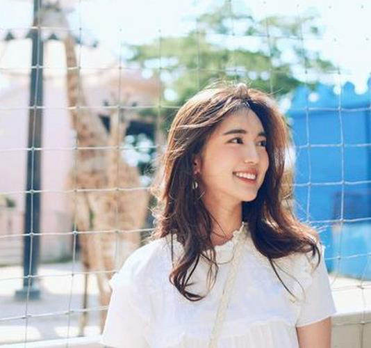 TOP 5 màu son môi, không cần make vẫn xinh lung linh - Ảnh 4. TOP 5 màu son môi, không cần make vẫn xinh lung linh - Ảnh 4.