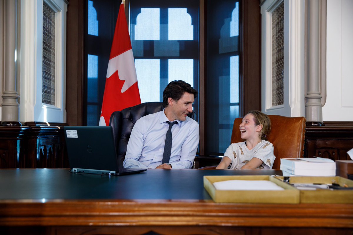 “Ủng hộ nữ quyền!” - Lời khuyên sâu sắc của thủ tướng Canada dành cho bố mẹ đang tìm cách để nuôi dạy con trai trở thành những quý ông thực thụ trong tương lai - Ảnh 2.