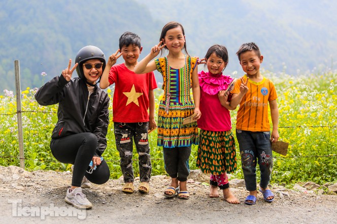 Ngắm nét ngây thơ của những đứa trẻ vùng cao nguyên đá Hà Giang - Ảnh 4.