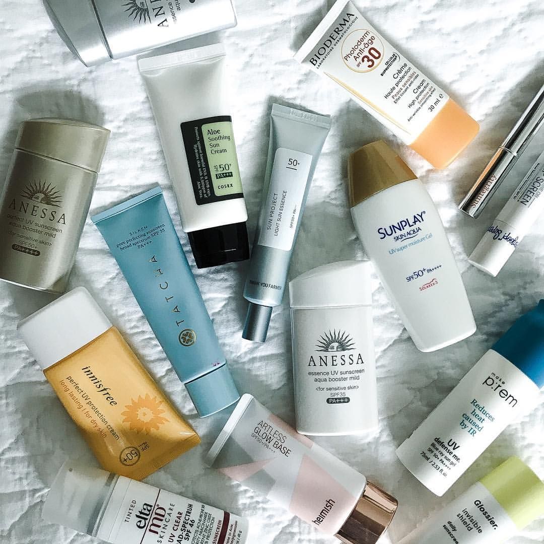 Test hiệu quả của 15 tu&yacute;p kem chống nắng bằng đ&egrave;n ph&aacute;t tia UV: Thực tế cho thấy, kh&ocirc;ng phải cứ đắt tiền l&agrave; tốt, kỳ vọng lắm c&oacute; khi thất vọng nhiều - Ảnh 1.