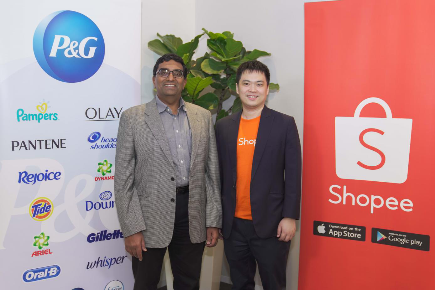 P&G và Shopee ghi nhận số lượng đơn hàng kỷ lục tăng hơn 10 lần với chương trình Show Me My Home, Sáng kiến trải nghiệm trực tuyến trên Shopee - Ảnh 1. P&G và Shopee ghi nhận số lượng đơn hàng kỷ lục tăng hơn 10 lần với chương trình Show Me My Home, Sáng kiến trải nghiệm trực tuyến trên Shopee - Ảnh 1.