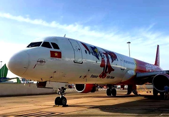 Máy bay Vietjet lao ra khỏi đường băng: Trước khi gặp sự cố, máy bay tiếp cận đường băng bình thường - Ảnh 2. Máy bay Vietjet lao ra khỏi đường băng: Trước khi gặp sự cố, máy bay tiếp cận đường băng bình thường - Ảnh 2.
