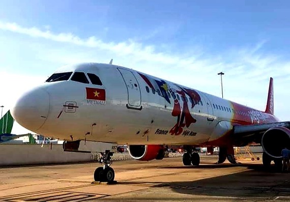 Máy bay Vietjet lao ra khỏi đường băng: Trước khi gặp sự cố, máy bay tiếp cận đường băng bình thường - Ảnh 2.