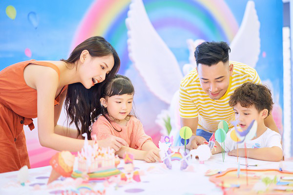 Xứ sở Cầu vồng tại Vincom c&oacute; g&igrave; hấp dẫn? - Ảnh 5.