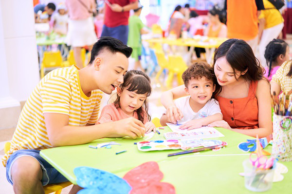 Xứ sở Cầu vồng tại Vincom c&oacute; g&igrave; hấp dẫn? - Ảnh 6.