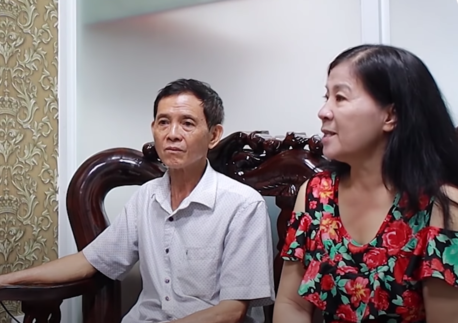 Mẹ Mai Phương tức tưởi: Nghệ sĩ showbiz dùng tay che lấp cả bầu trời, lợi dụng sức mạnh truyền thông chà đạp gia đình tôi - Ảnh 2. Mẹ Mai Phương tức tưởi: Nghệ sĩ showbiz dùng tay che lấp cả bầu trời, lợi dụng sức mạnh truyền thông chà đạp gia đình tôi - Ảnh 2.