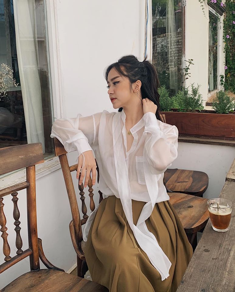 Nếu 1 ngày chán sơ mi, các nàng hãy thử sang áo blouse buộc dây cổ  - Ảnh 10.