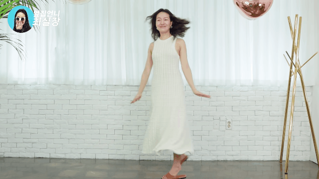 Stylist người Hàn gợi ý những dáng váy liền thanh lịch hack tuổi cực khéo dành cho nàng 35+ - Ảnh 13.