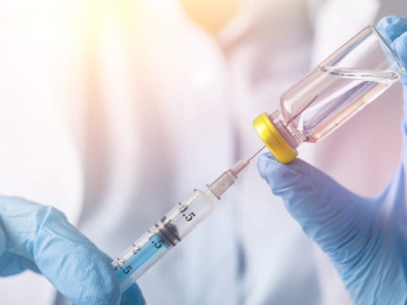 Vaccine ngừa Covid-19 có thể sẵn sàng vào cuối tháng 10 tại Mỹ - Ảnh 1.