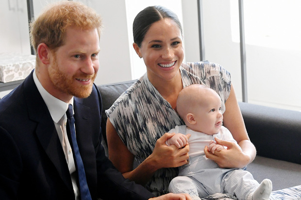 Nước cờ toan tính khác của Meghan khi đến Mỹ: Nếu Harry đòi ly dị, số phận của bé Archie sẽ khó quay lại Anh vì lý do này - Ảnh 2.