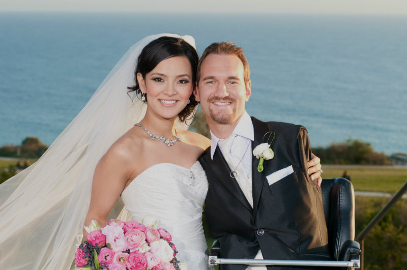 Nick Vujicic's Miracle Embrace: Welcoming Identical Twin Girls with Joy ...