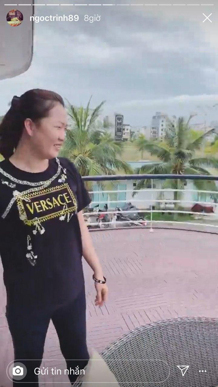 Đẳng cấp trợ lý tổng tài Ngọc Trinh: Được trả lương khủng nên toàn mặc đồ Versace, Gucci, công việc đáng mơ ước thật sự! - Ảnh 3.