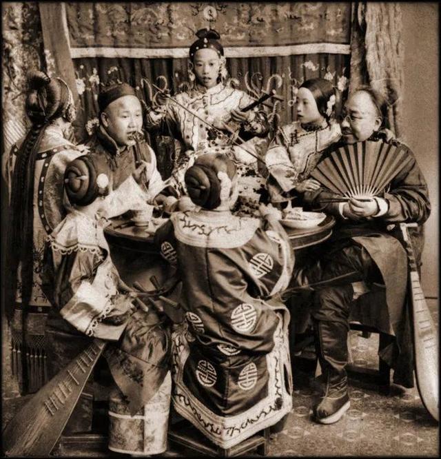 Rốt cuộc người dân Trung Quốc đã sống thế nào trong những năm 1860 - 1946, tất cả thể hiện rõ qua những bức ảnh cũ quý giá này!  - Ảnh 6.