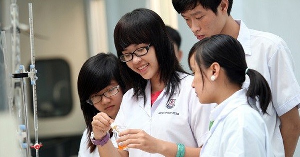 Học phí ngành Y dược: Việt Nam cao nhất 198 triệu đồng, thế giới lên tới 1,7 tỷ đồng - Ảnh 1.