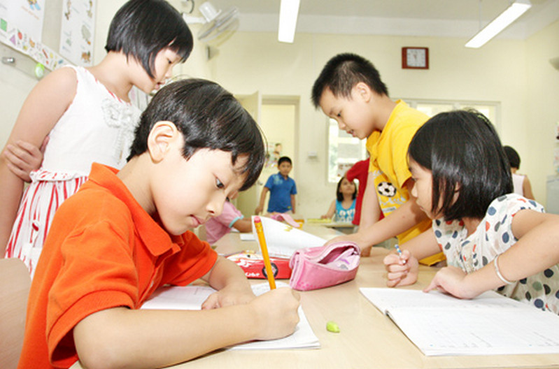 Sở GD&ĐT Hà Nội yêu cầu không dạy trước chương trình đối với học sinh chuẩn mầm non và tuyệt đối cấm các hoạt động dạy thêm trong hè cho bậc tiểu học - Ảnh 1.