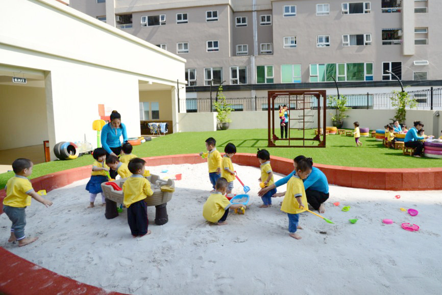 Review 4 trường mầm non xịn xò tại Hà Nội áp dụng phương pháp Montessori, dành cho bố mẹ đang chuẩn bị cho con &quot;đi bộ đội&quot;  - Ảnh 10.