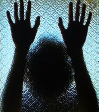 Bộ Thông tin – Truyền thông liên tục gửi tin nhắn thông báo cho người dân cách tố cáo các hành vi xâm hại trẻ em - Ảnh 2. Bộ Thông tin – Truyền thông liên tục gửi tin nhắn thông báo cho người dân cách tố cáo các hành vi xâm hại trẻ em - Ảnh 2.