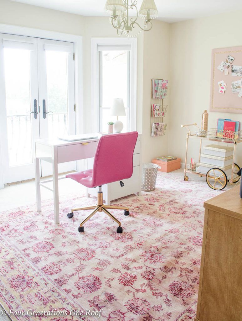 Những ý tưởng trang trí phòng làm việc màu hồng ngọt ngào và &quot;mát lạnh&quot; dành cho các cô nàng đổi gió trong hè - Ảnh 9.
