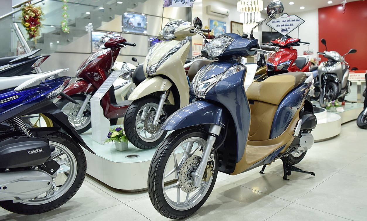 Gợi ý mô tô phân khối tối đa 125 cc phù hợp với nữ giới của các thương hiệu bình dân - ảnh 3.