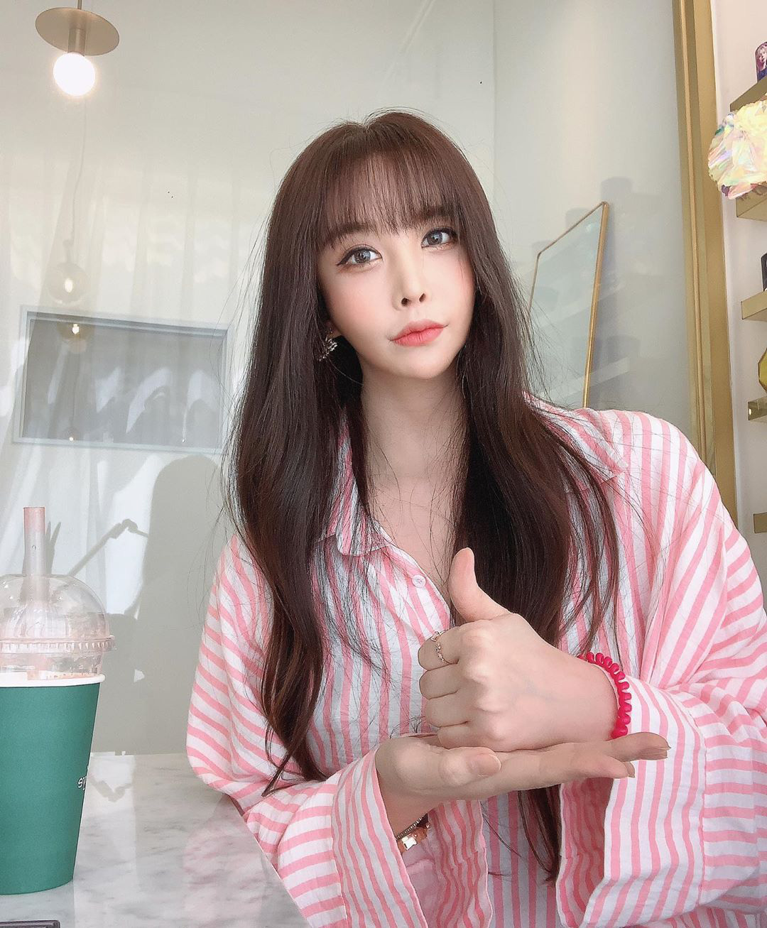 'Mỹ nhân chuyển giới đẹp nhất xứ Hàn' kể về tuổi thơ đẫm nước mắt vì 1 câu nói 'Lẽ ra không nên sinh ra mày', giờ đây ra sao ở tuổi 45? - Ảnh 1. 'Mỹ nhân chuyển giới đẹp nhất xứ Hàn' kể về tuổi thơ đẫm nước mắt vì 1 câu nói 'Lẽ ra không nên sinh ra mày', giờ đây ra sao ở tuổi 45? - Ảnh 1.