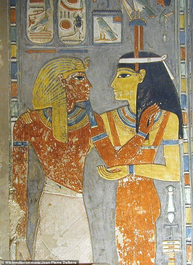 Đưa xác ướp 3.000 năm tuổi của công chúa Ai Cập ra khỏi quan tài, phát hiện bức chân dung bí ẩn cùng hàng loạt câu hỏi chưa có lời giải đáp - Ảnh 4.