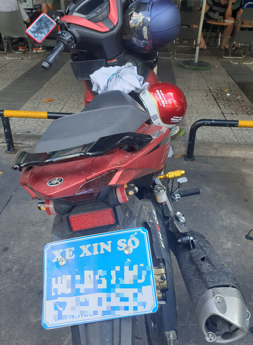 Công an TPHCM lên tiếng vụ CSGT bị ‘tố’ trấn lột tiền người vi phạm - Ảnh 2. Công an TPHCM lên tiếng vụ CSGT bị ‘tố’ trấn lột tiền người vi phạm - Ảnh 2.