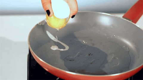 Đập trứng bằng một tay như đầu bếp chuyên nghiệp trong nhà hàng - Ảnh 7.