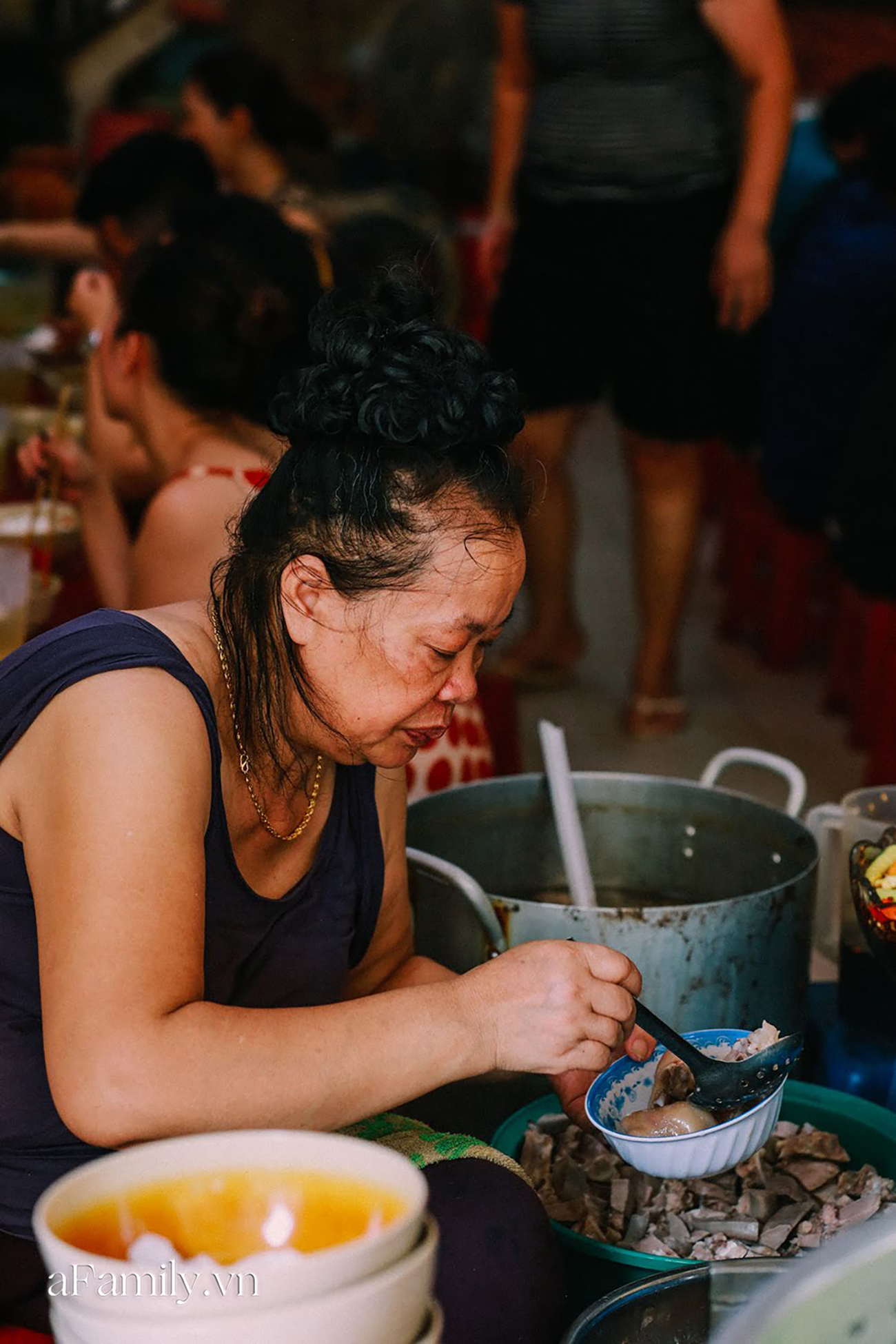 Sau màn xuất hiện trên CNN mà vẫn chửi không nể nang, bà Thảo hàng bún Ngô Sĩ Liên gần đây bỗng hiền đến lạ và lời tâm sự gây choáng của chính bà chủ thương hiệu “bún chửi” - Ảnh 9.