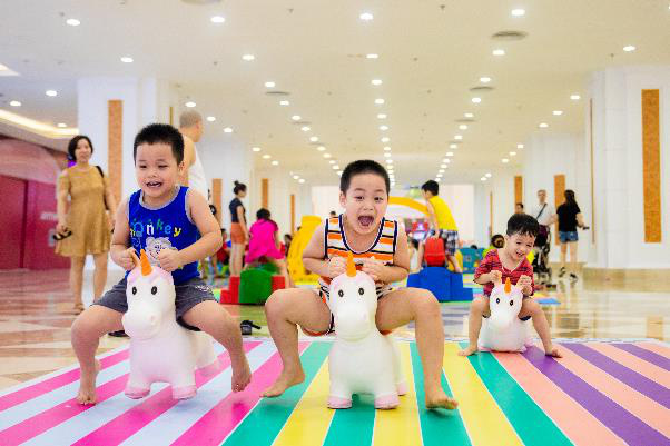 Hãy cùng con bắt đầu trạng thái “bình thường mới” từ việc “cách ly” khỏi các thiết bị điện tử - Ảnh 2. Hãy cùng con bắt đầu trạng thái “bình thường mới” từ việc “cách ly” khỏi các thiết bị điện tử - Ảnh 2.