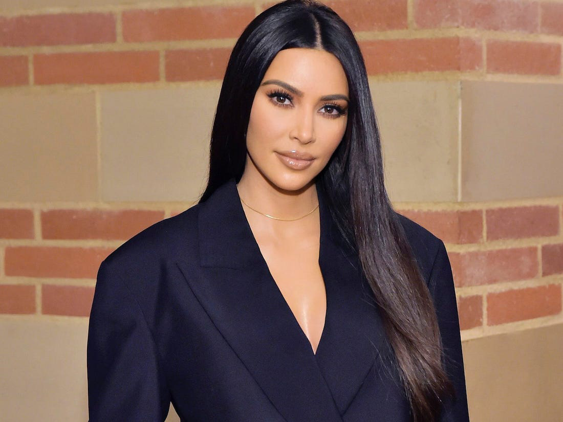 Tranh cãi tin Kim Kardashian chính thức thành tỷ phú đô la: Forbes lại điều tra, phân tích chiêu của vợ chồng Kim - Kanye - Ảnh 3.