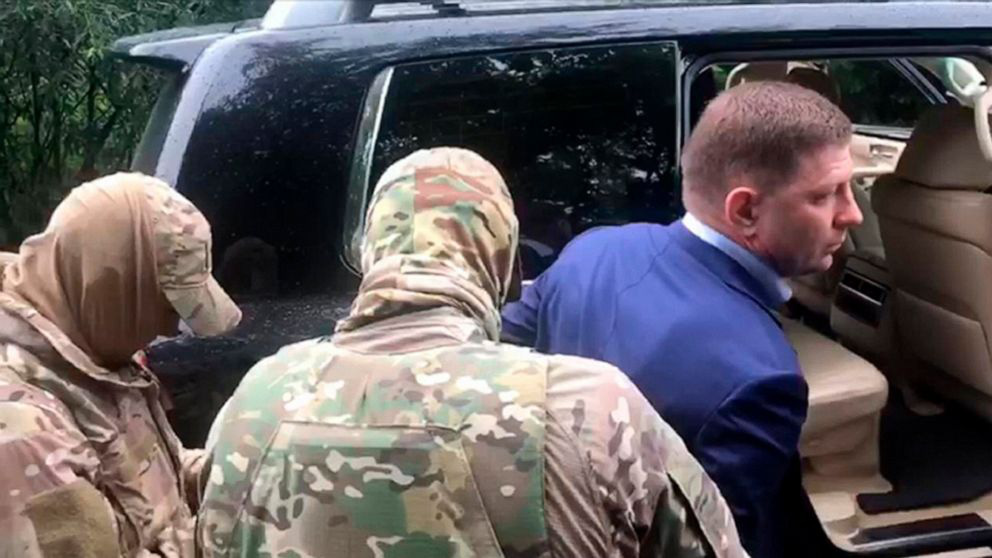 Thống đốc Nga bị bắt vì liên quan các vụ giết người hàng loạt - Ảnh 1.