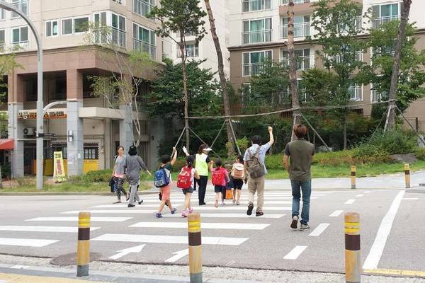 Hàn Quốc tăng nặng hình phạt lái xe gây tai nạn gần trường học - Ảnh 1.