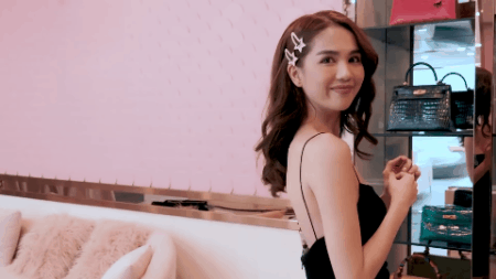 Ngọc Trinh thừa nhận không dám “khô máu” vì hàng hiệu: Nổi tiếng chịu chơi nhưng 30% phụ kiện là đồ mua online giá rẻ - Ảnh 7. Ngọc Trinh thừa nhận không dám “khô máu” vì hàng hiệu: Nổi tiếng chịu chơi nhưng 30% phụ kiện là đồ mua online giá rẻ - Ảnh 7.