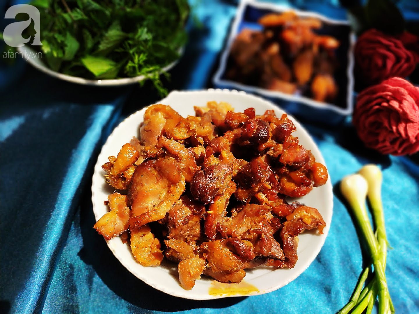 Cuối tuần m&agrave; l&agrave;m m&oacute;n vịt nướng sả n&agrave;y th&igrave; chồng con chỉ c&oacute; m&agrave; nức nở khen ngon, gắp kh&ocirc;ng ngừng đũa! - Ảnh 5.