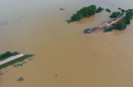 Trung Quốc nâng mức cảnh báo phòng lũ lụt lên nghiêm trọng - Ảnh 1.