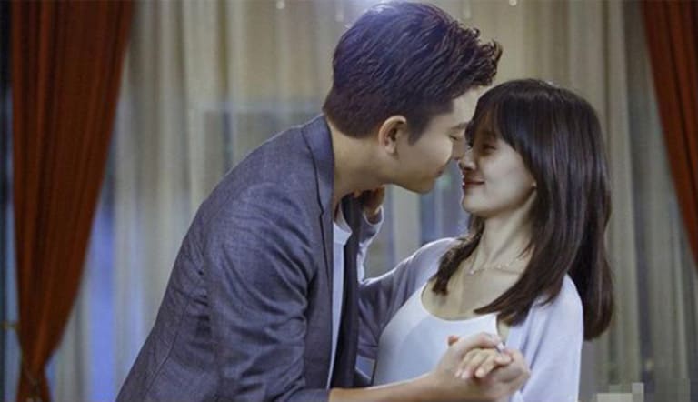 Làm thế nào để đàn ông "giải quyết" nhu cầu sinh lý khi xa vợ,