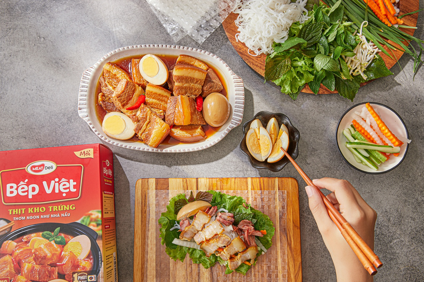 Tuyệt chi&ecirc;u gi&uacute;p c&aacute;c mẹ nội trợ c&oacute; m&oacute;n thịt kho trứng vừa thơm ngon đậm đ&agrave;, vừa tiết kiệm thời gian - Ảnh 1.