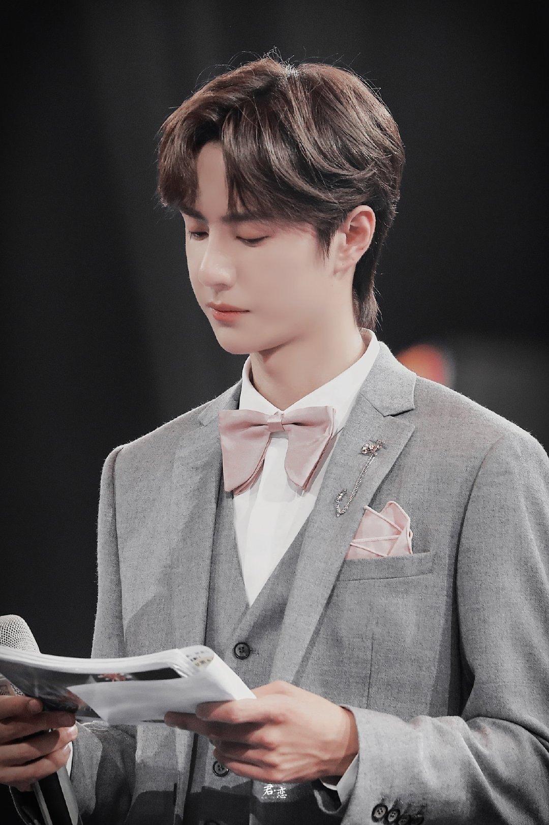 BXH gi&aacute; trị thương mại sao Hoa ngữ th&aacute;ng 6/2020: Vương Nhất B&aacute;c - Địch Lệ Nhiệt Ba "đấu nhau t&oacute;e lửa" nhưng vẫn chịu thua một người - Ảnh 3.