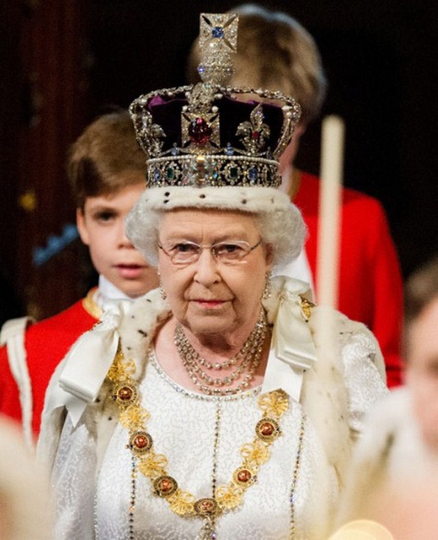 Thông tin mới về sự &quot;đổi ngôi&quot; của hoàng gia Anh với quyết định quan trọng của Nữ hoàng Elizabeth II đã được lên kế hoạch từ trước - Ảnh 1.