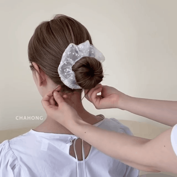 Bỏ túi ngay cách làm dây buộc tóc scrunchies siêu xinh tại nhà - Shopee Blog