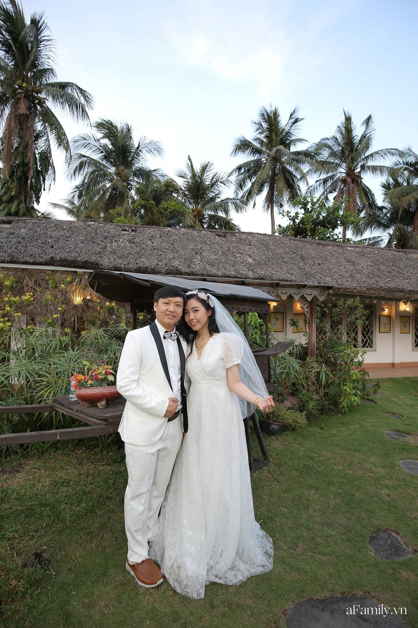 Cô dâu Sài Gòn chia sẻ kinh nghiệm tự lên ý tưởng tổ đám cưới theo phong cách phương Tây, hoàn thành các khâu từ A đến Z dù chịu lỗ 40 triệu - Ảnh 2.