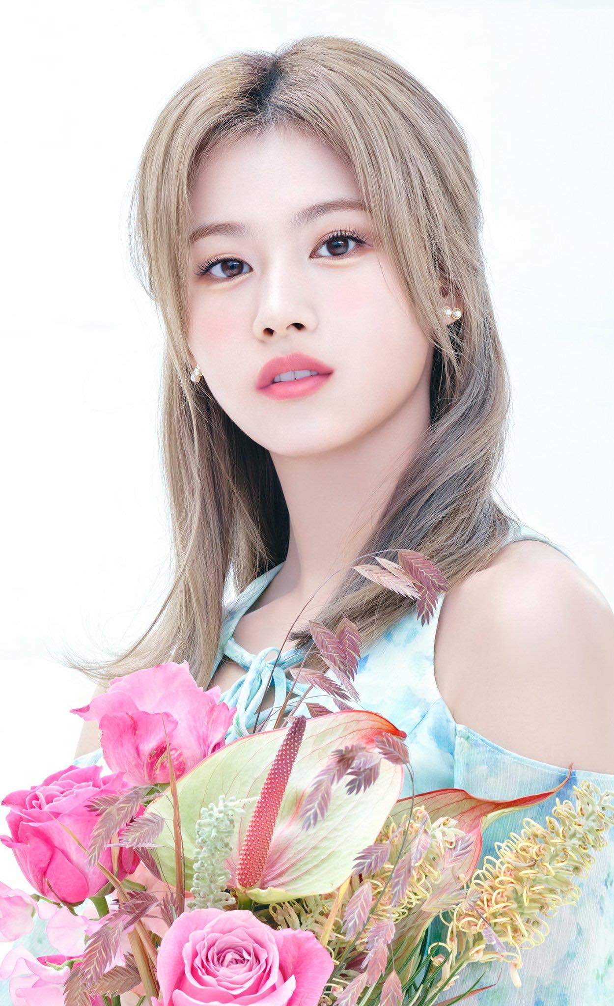 Twice chuyển sang style makeup đậm kiểu Nhật: Nữ thần Tzuyu vẫn xinh nhưng hơi “thường”, mờ nhạt hơn cả dàn mỹ nhân khác - Ảnh 4.