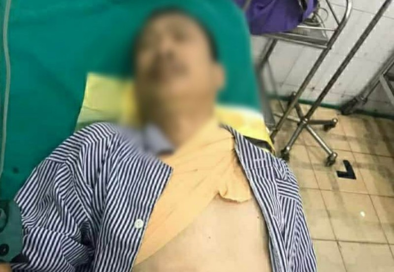 Một thiếu niên cầm dao chém bố đẻ, đóng cửa cố thủ trong nhà - Ảnh 1. Một thiếu niên cầm dao chém bố đẻ, đóng cửa cố thủ trong nhà - Ảnh 1.