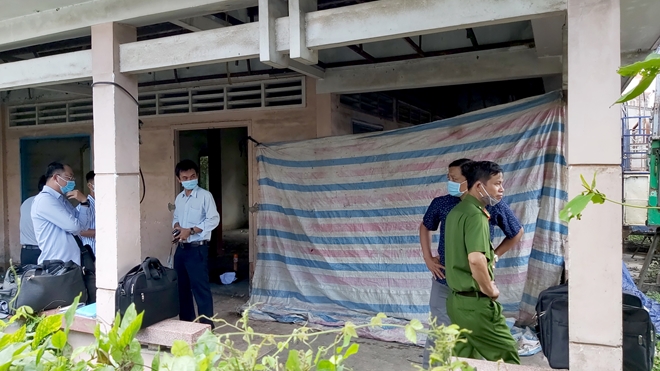 Thi thể người đàn ông phân huỷ trong căn nhà không có người ở - Ảnh 1. Thi thể người đàn ông phân huỷ trong căn nhà không có người ở - Ảnh 1.
