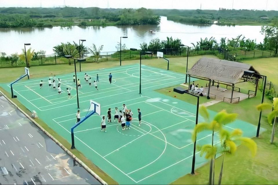 Ngôi trường hot girl Mắt Biếc theo học có gì mà khiến cộng đồng mạng tranh cãi dữ dội, phán đoán cô nàng 100% là rich kid? - Ảnh 7.