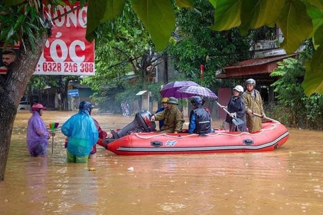 Hà Giang thiệt hại khủng khiếp sau lũ: Nhiều người chết, 2 nhà máy thủy điện bị vùi lấp - Ảnh 1.